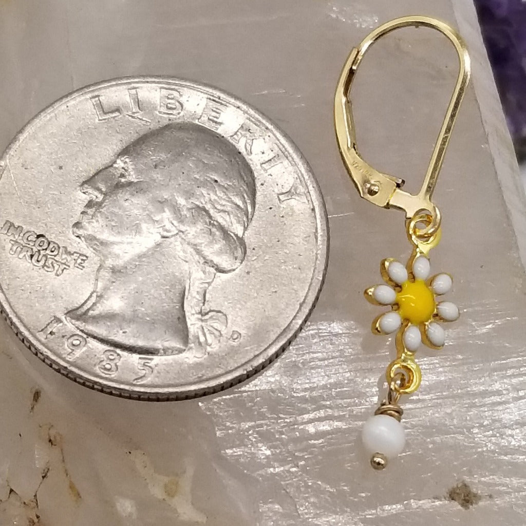 Dainty Daisy Blossoms: Handcrafted Flower Earrings